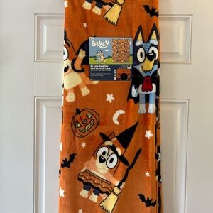 Bluey Halloween Plush Throw Blanket - Orange